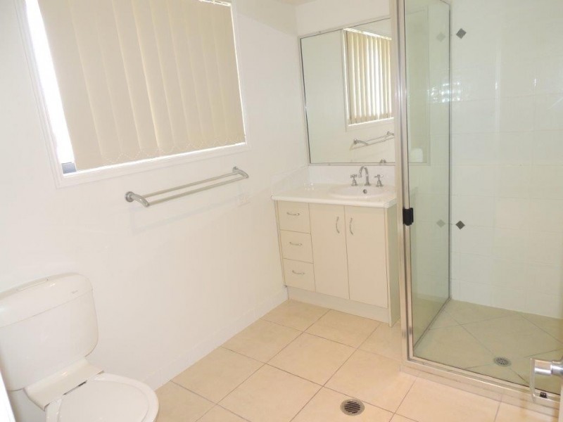 16 Bridgeman Place, New Auckland QLD 4680