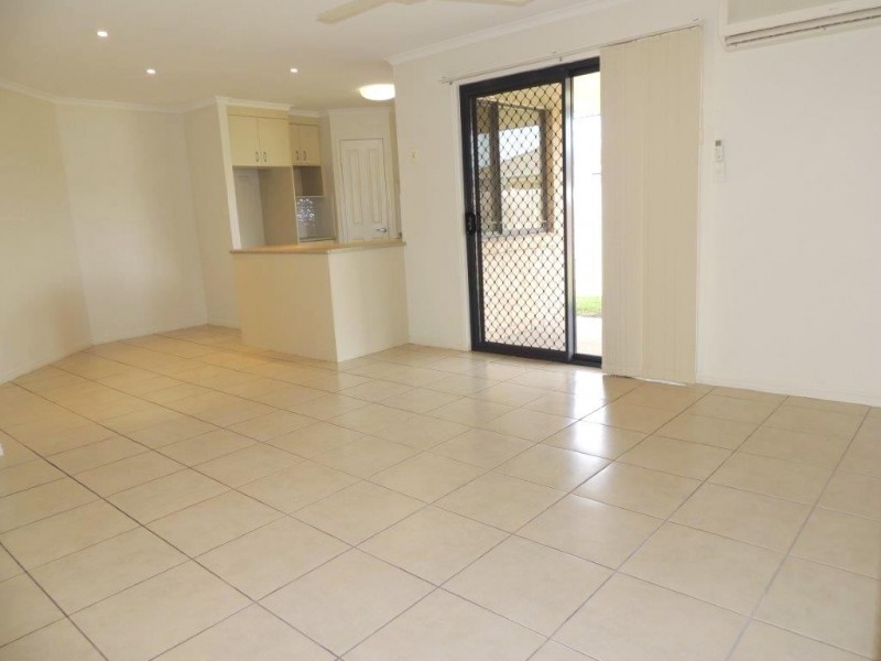 16 Bridgeman Place, New Auckland QLD 4680