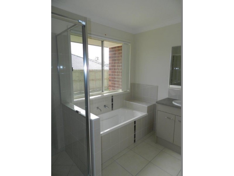 12 Nardoo Place, Glen Eden QLD 4680