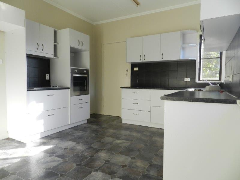 27 Golding Street, Barney Point QLD 4680