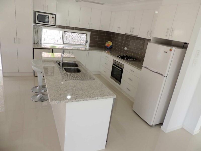 14 Ouston Place, South Gladstone QLD 4680