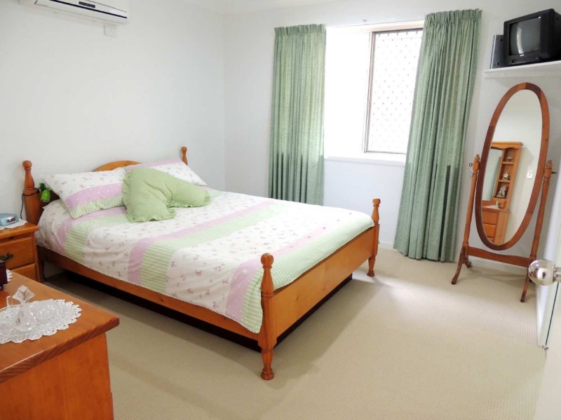 14 Ouston Place, South Gladstone QLD 4680