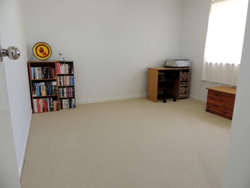 14 Ouston Place, South Gladstone QLD 4680