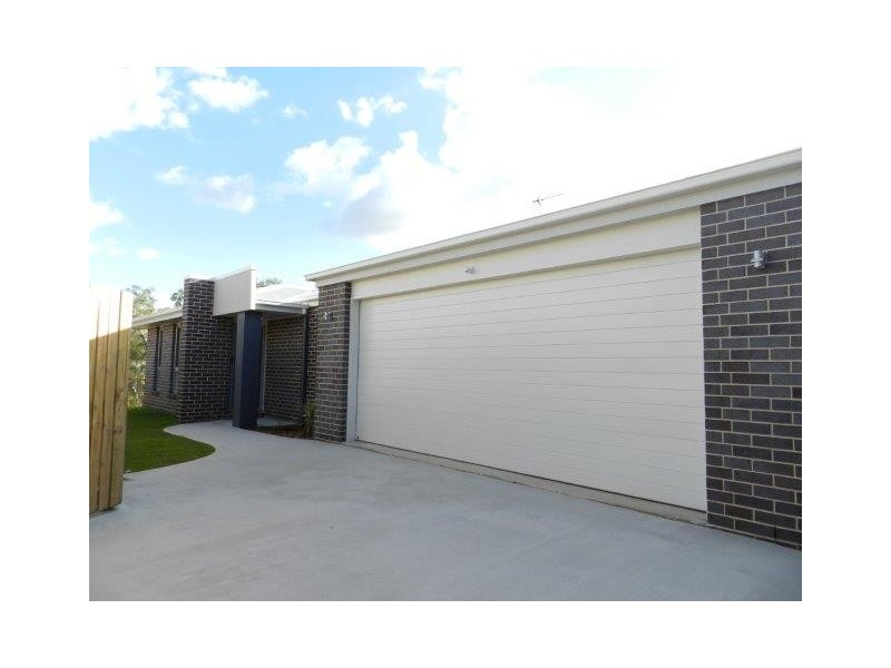 2/1 Scorpius Place, Telina QLD 4680