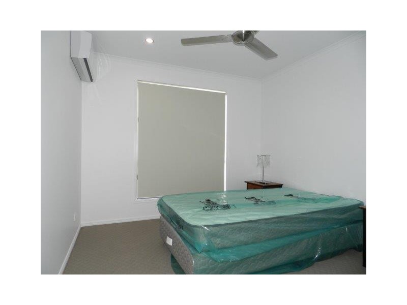 2/1 Scorpius Place, Telina QLD 4680