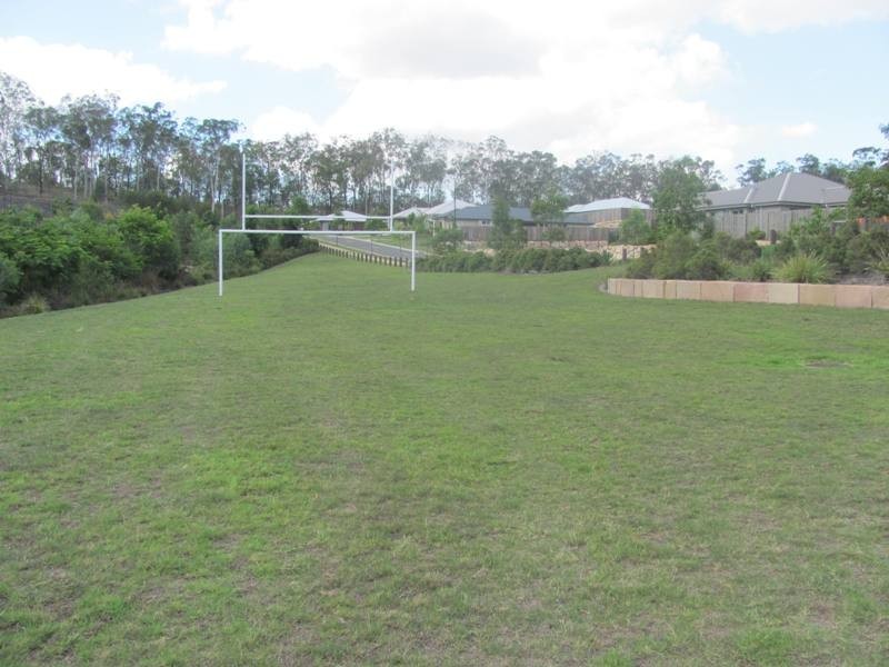 38 Clover Crescent, Boyne Island QLD 4680