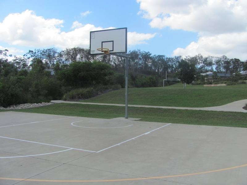 38 Clover Crescent, Boyne Island QLD 4680