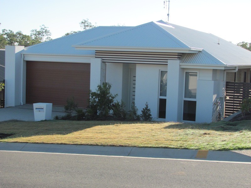 38 Clover Crescent, Boyne Island QLD 4680