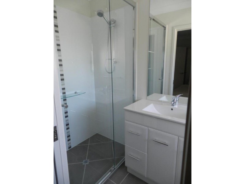 8/26 Rossella St, West Gladstone QLD 4680