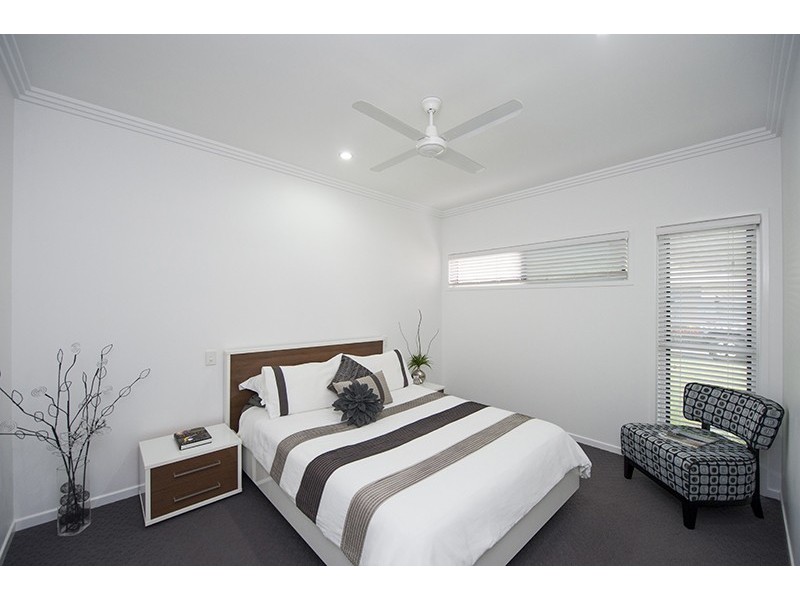 11 Bacall Street, West Gladstone QLD 4680