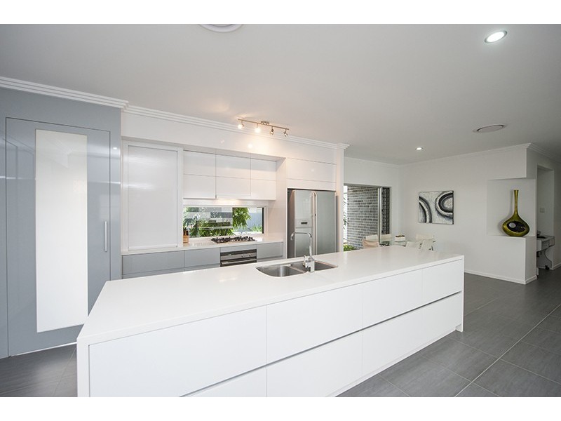 11 Bacall Street, West Gladstone QLD 4680