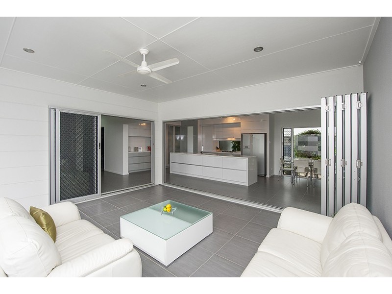 11 Bacall Street, West Gladstone QLD 4680