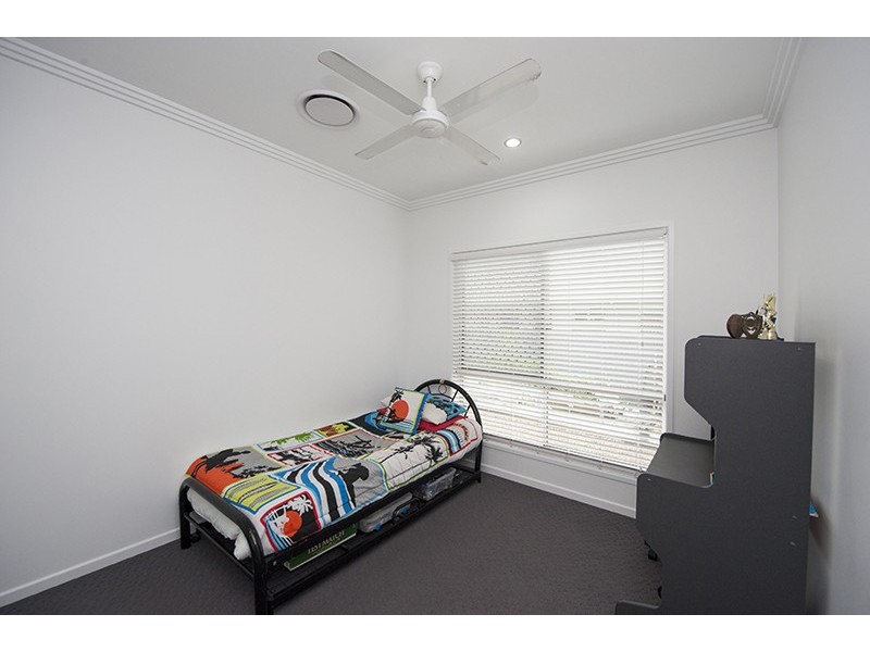 11 Bacall Street, West Gladstone QLD 4680