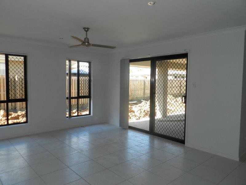 42 Creekview Drive, New Auckland QLD 4680