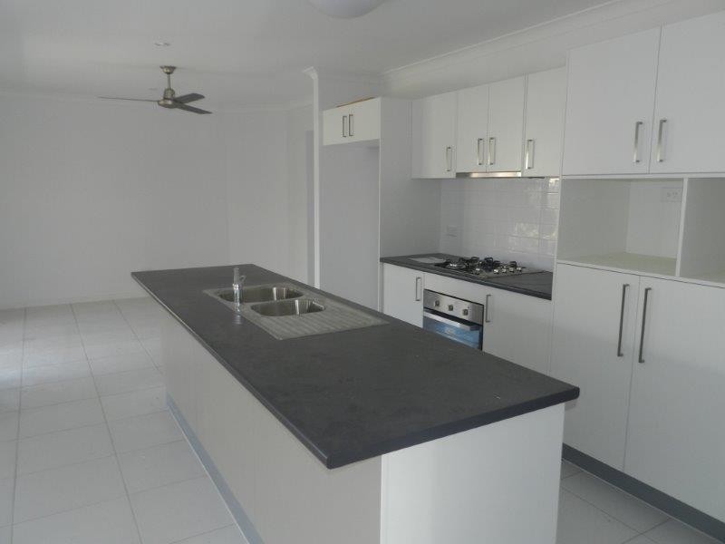 42 Creekview Drive, New Auckland QLD 4680