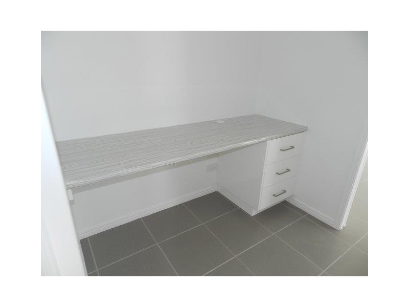 1/1 Scorpius Place, Telina QLD 4680