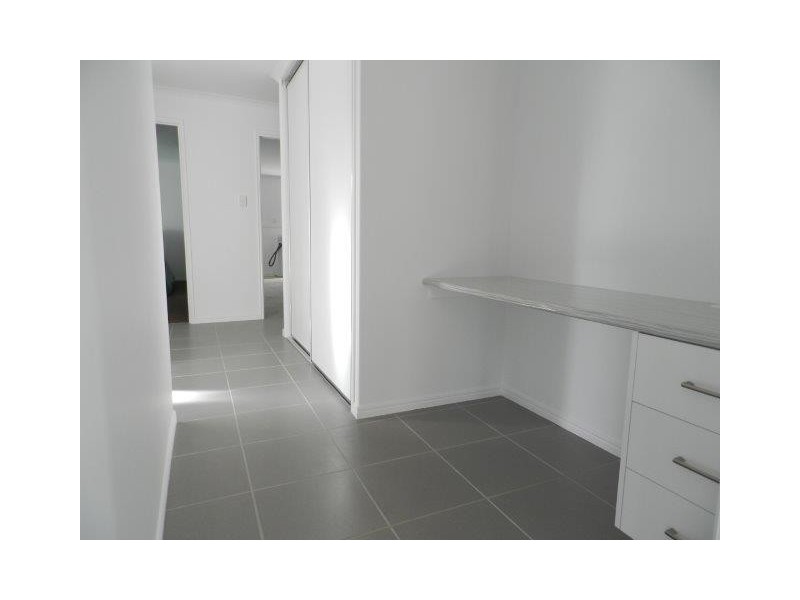 1/1 Scorpius Place, Telina QLD 4680