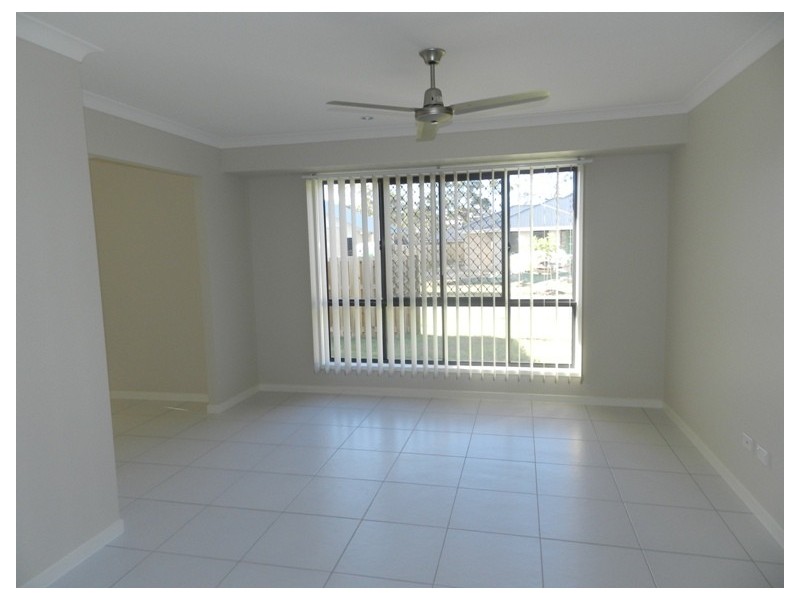 33 Bellbird, New Auckland QLD 4680