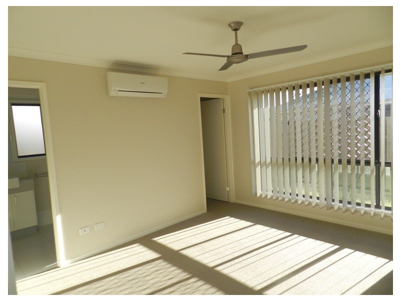 33 Bellbird, New Auckland QLD 4680