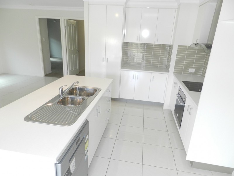 1/89 Col Brown Avenue, Clinton QLD 4680