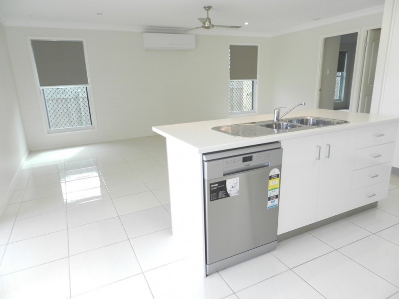 1/89 Col Brown Avenue, Clinton QLD 4680