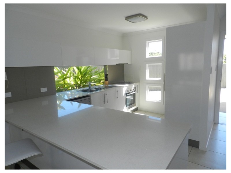 2/12 Lauren Court, South Gladstone QLD 4680