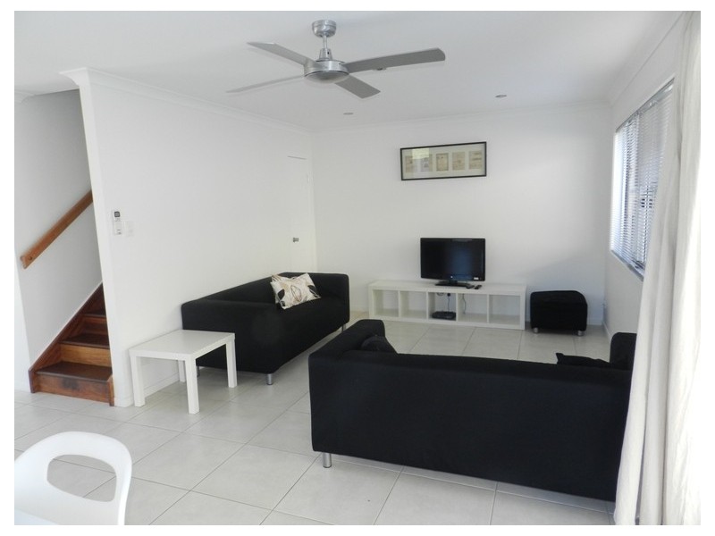2/12 Lauren Court, South Gladstone QLD 4680