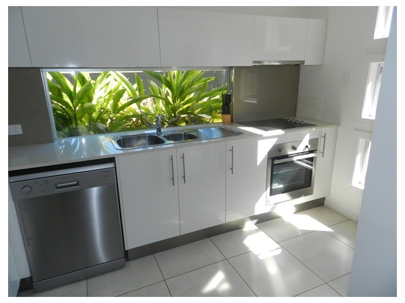 2/12 Lauren Court, South Gladstone QLD 4680