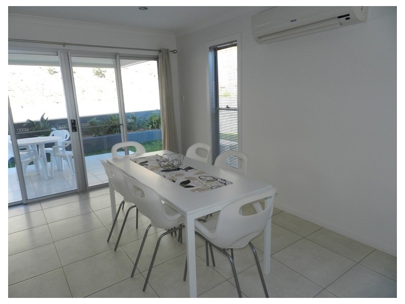 2/12 Lauren Court, South Gladstone QLD 4680