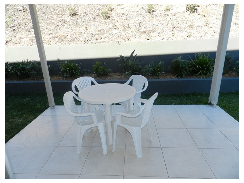 2/12 Lauren Court, South Gladstone QLD 4680