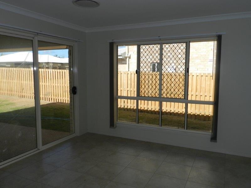 16 Creekview Drive, New Auckland QLD 4680