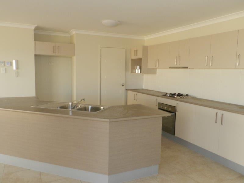 16 Creekview Drive, New Auckland QLD 4680