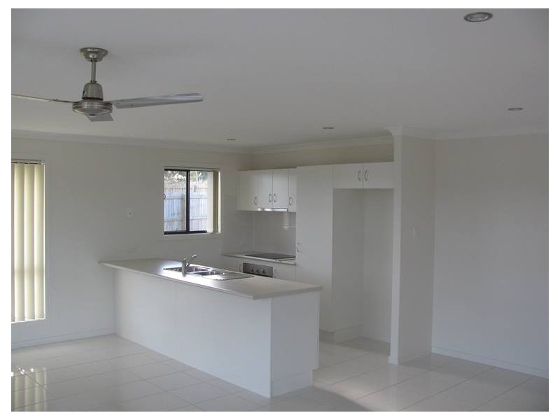 72 Victoria Avenue, Glen Eden QLD 4680