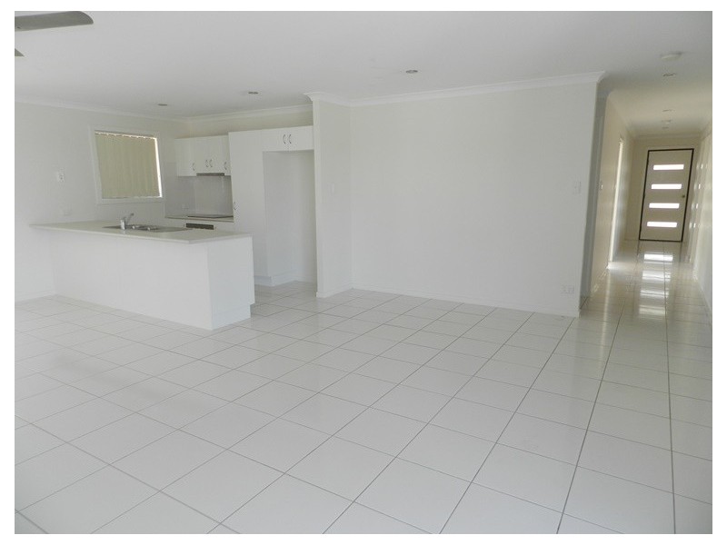 72 Victoria Avenue, Glen Eden QLD 4680