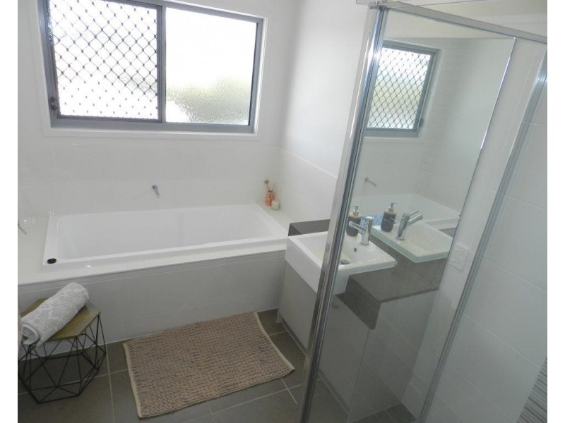 12 Scholes Way, Kirkwood QLD 4680