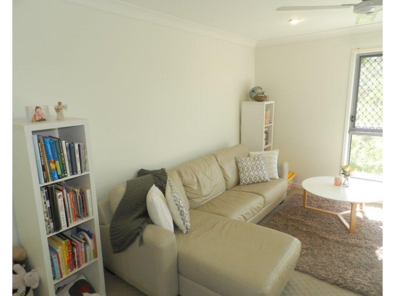 12 Scholes Way, Kirkwood QLD 4680