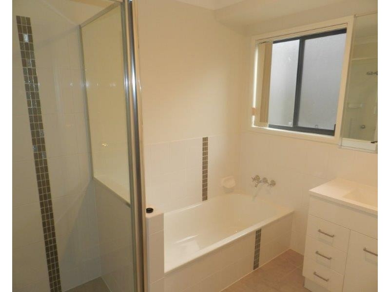 3 Bottlebrush Drive, Kirkwood QLD 4680