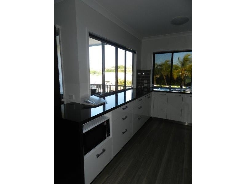 5/5-9 View Street, West Gladstone QLD 4680