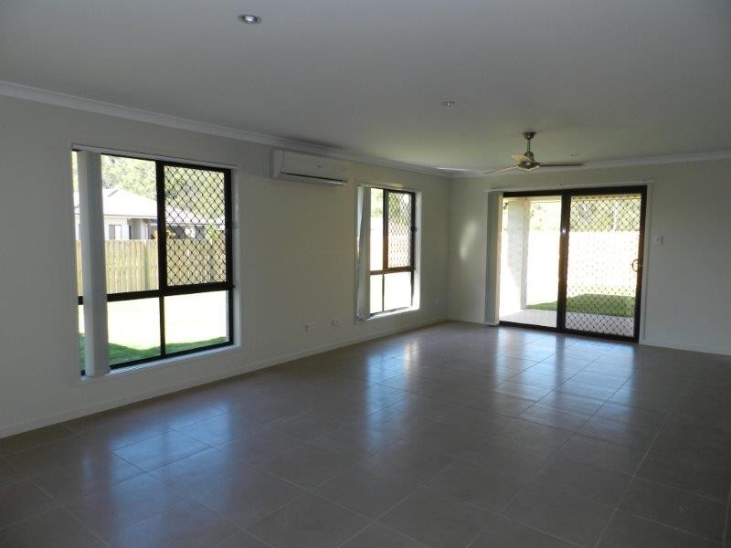 38 Bellbird Circuit, New Auckland QLD 4680