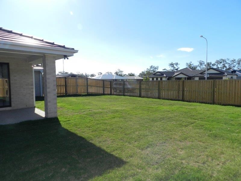 38 Bellbird Circuit, New Auckland QLD 4680