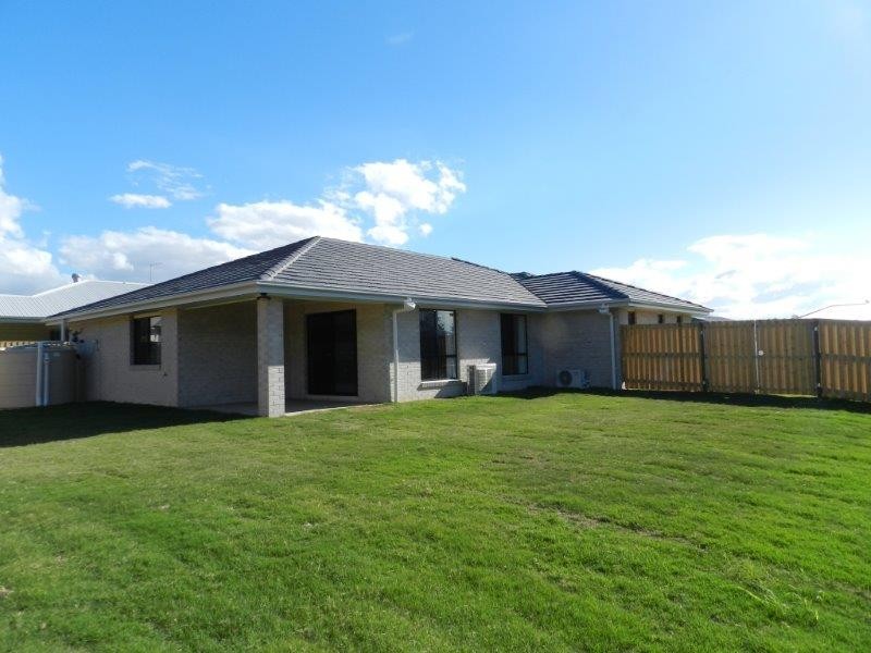 38 Bellbird Circuit, New Auckland QLD 4680