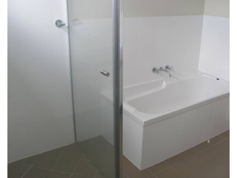 1/1 Michel Place, Telina QLD 4680