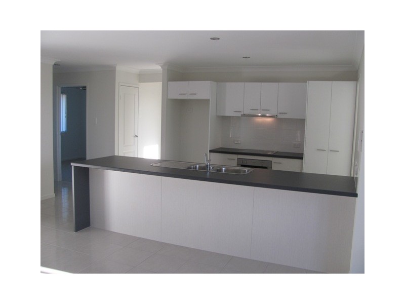 2 Canal Avenue, Calliope QLD 4680