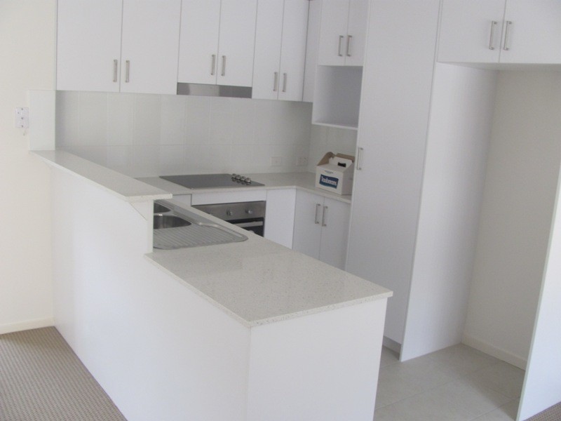 6/15 MORRIS AVENUE, Calliope QLD 4680