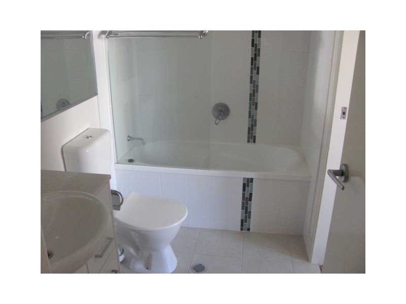 6/15 MORRIS AVENUE, Calliope QLD 4680