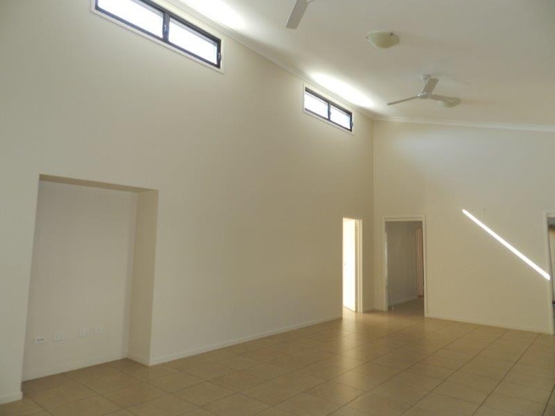 1 Eastwood Street, West Gladstone QLD 4680