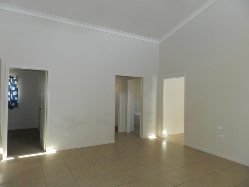 1 Eastwood Street, West Gladstone QLD 4680