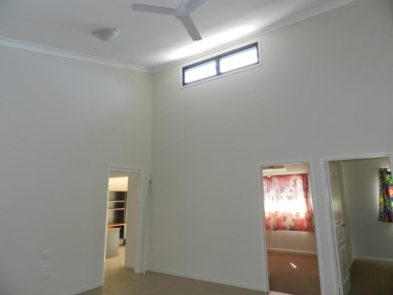 1 Eastwood Street, West Gladstone QLD 4680