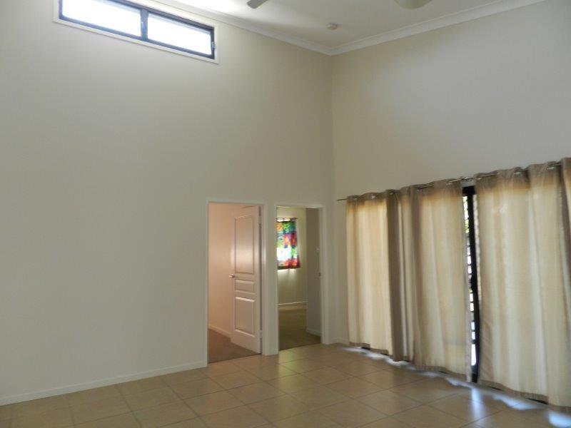 1 Eastwood Street, West Gladstone QLD 4680