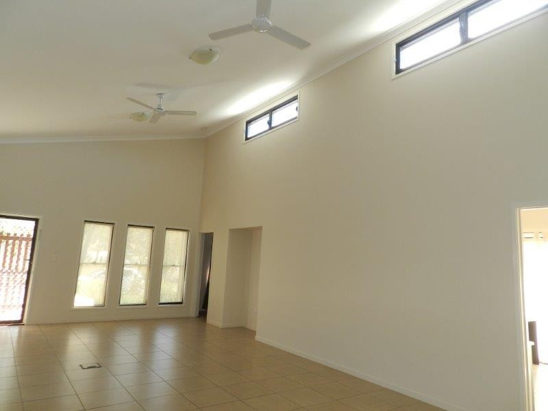 1 Eastwood Street, West Gladstone QLD 4680